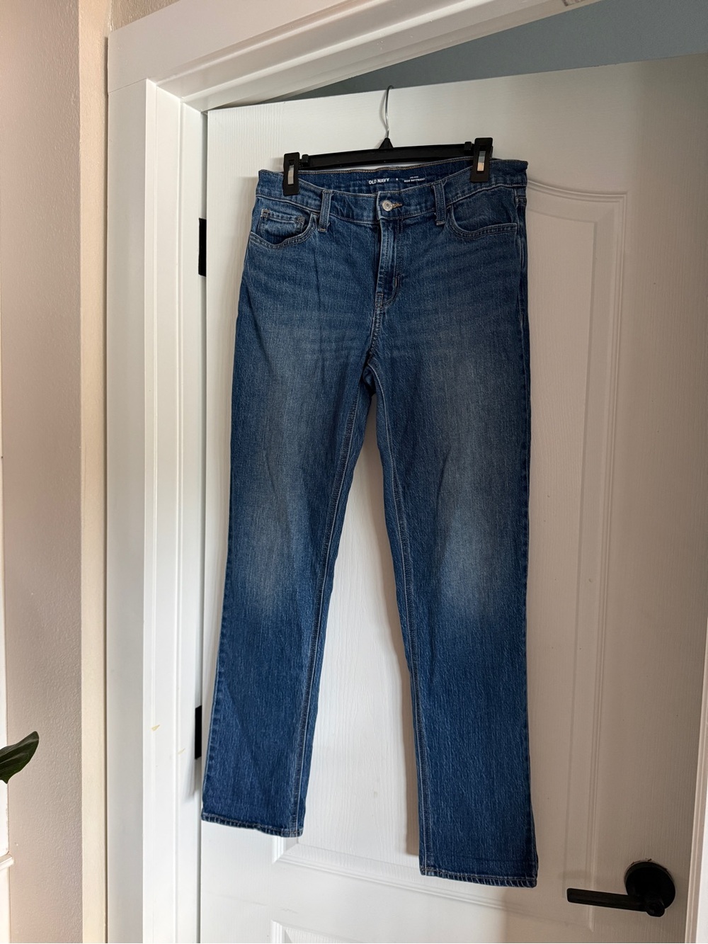 Old Navy Mid Rise Wow Boyfriend Jeans / Size 6